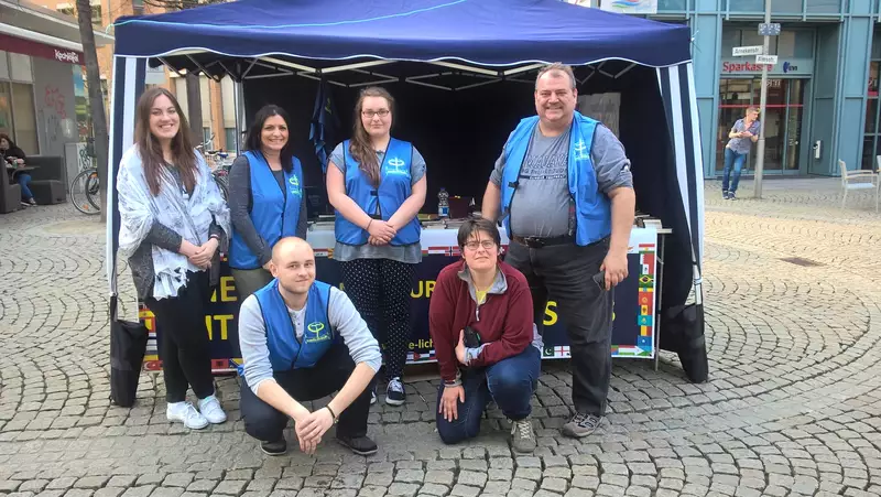 Distribuição de material evangelístico