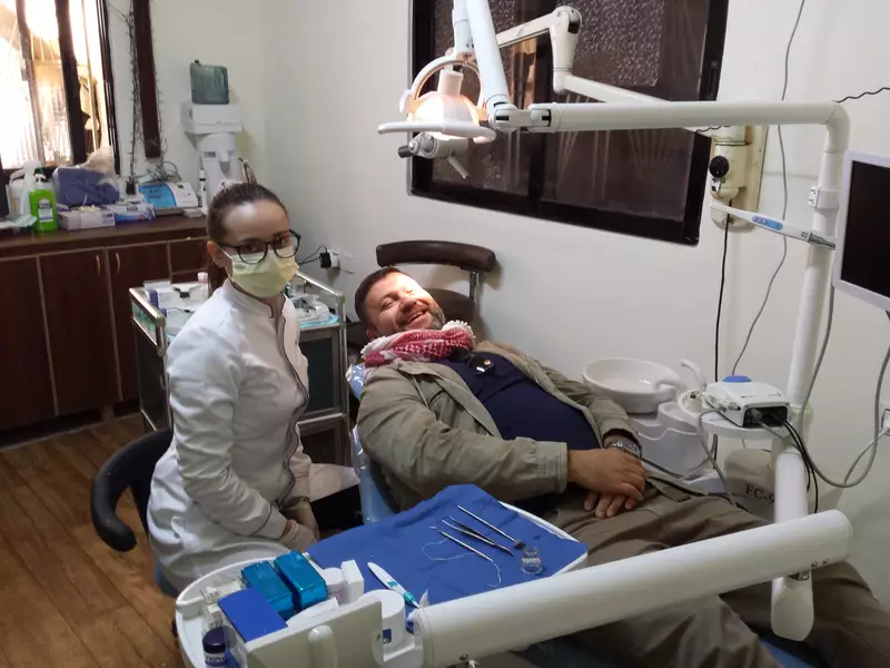 Tratamento dentário para refugiados